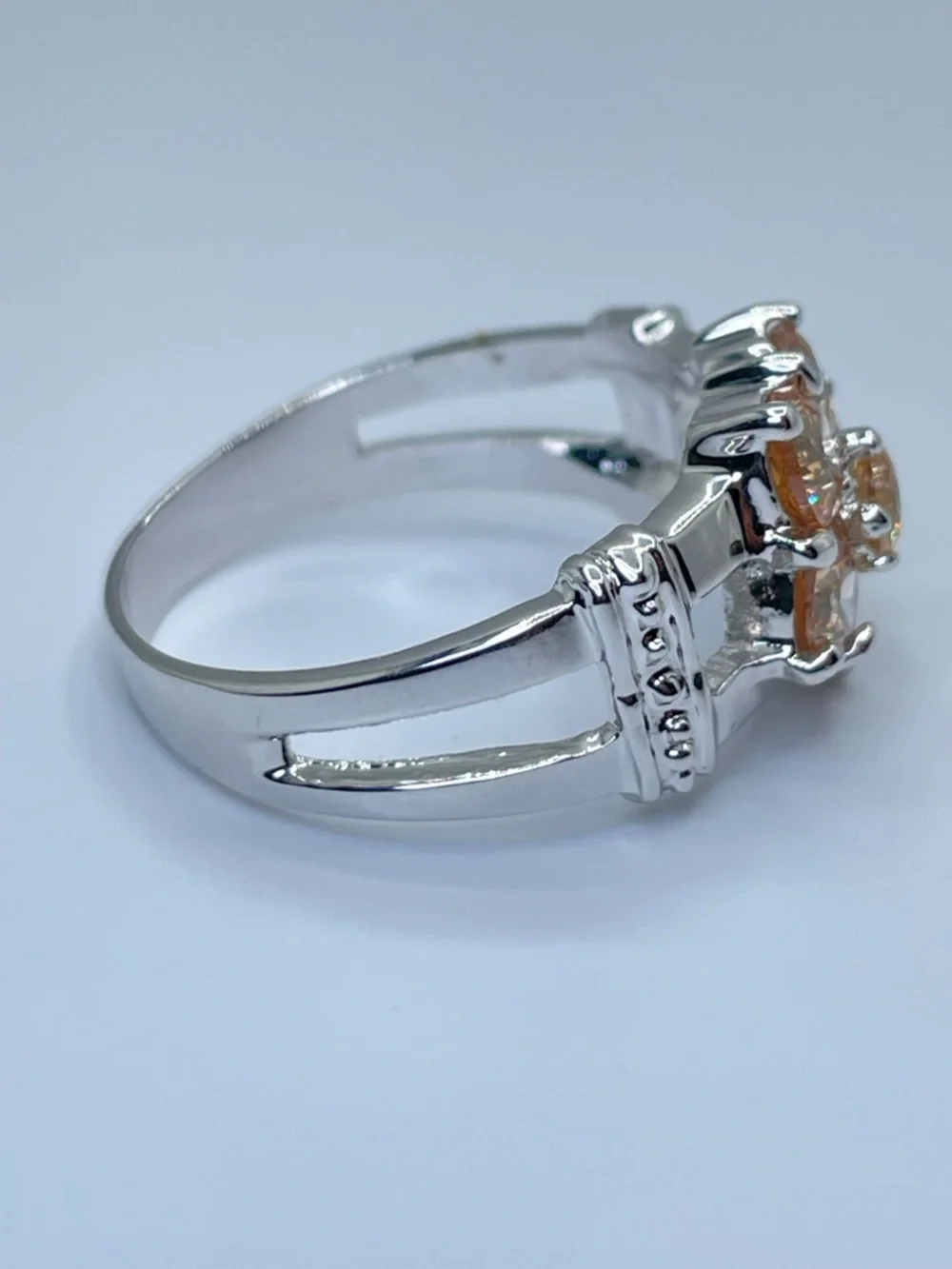 Swarovski Champagne Crystal Floral Cluster Ring Silver Tone Sz 8 Modern